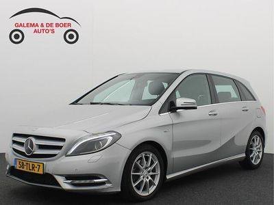 Grijs Gebruikt 2012 Mercedes B180 Ambition MPV | € 11.888 (Eerlijke prijs)