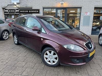 Rood Gebruikt 2008 Seat Altea XL MPV | € 1.450 (Goede deal)