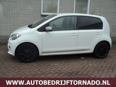 Wit Gebruikt 2016 VW up! Hatchback | € 5.499 (Eerlijke prijs)