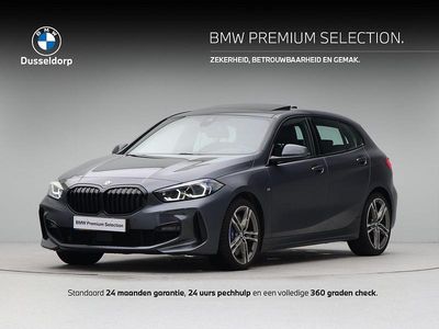 Grijs Occasion 2022 BMW 118 M Sport Hatchback | € 25.950 (Iets duurder)