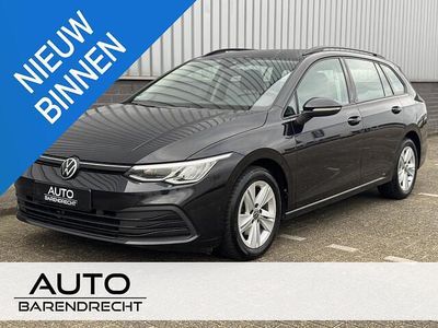 Zwart Gebruikt 2021 VW Golf VIII Life Stationwagen | € 20.945 (Eerlijke prijs)