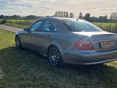 Mercedes E200