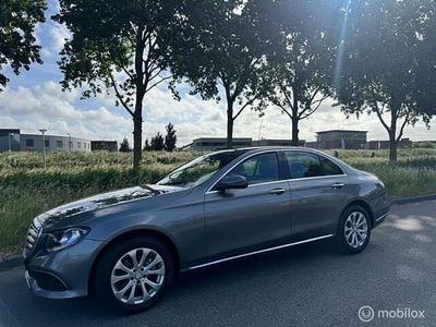 Mercedes E200