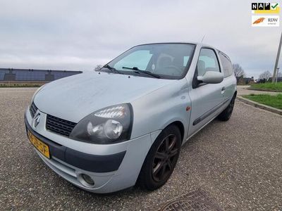 tweedehands Renault Clio II 1.6-16V Dynamique/rijd rem schakel goed /nap/apk21-3-2025/airco ijs /inruil mog !!!