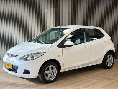 Wit Gebruikt 2011 Mazda 2 Sedan | € 6.995 (Duur)