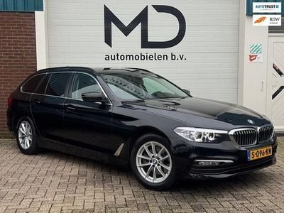 Zwart Occasion 2018 BMW 520 Executive Stationwagen | € 19.745 (Super prijs)