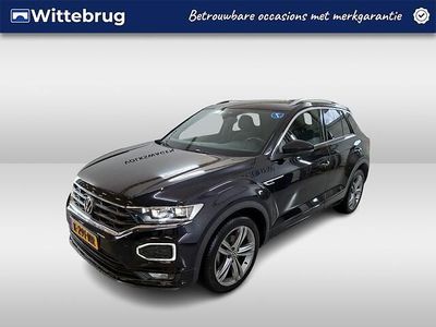 Zwart (parellak) Occasion 2021 VW T-Roc R-line SUV | € 28.450 (Eerlijke prijs)