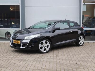 Zwart Occasion 2011 Renault Mégane Coupé Dynamique Coupé | € 7.950 (Eerlijke prijs)