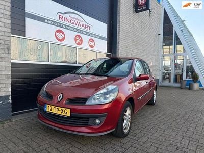 Occasion Renault Clio II Exception 98 PK (72 kW) 2007 Rood Hatchback
