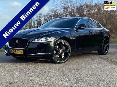 Zwart Gebruikt 2017 Jaguar XF Portfolio Sedan | € 16.995