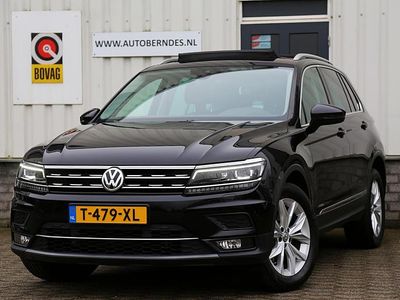 Zwart, metallic lak Occasion 2018 VW Tiguan Highline SUV | € 28.900 (Eerlijke prijs)