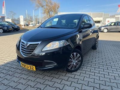Zwart Occasion 2013 Lancia Ypsilon Gold Hatchback | € 6.745 (Eerlijke prijs)