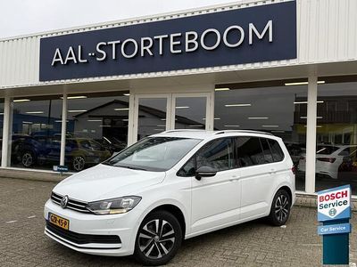 Wit Occasion 2019 VW Touran Comfortline MPV | € 23.995 (Eerlijke prijs)
