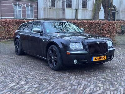 Zwart (metallic) Occasion 2005 Chrysler 300C Touring Stationwagen | € 4.299 (Goede deal)