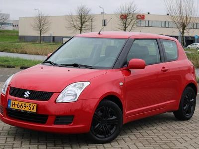 Rood Gebruikt 2008 Suzuki Swift Comfort Hatchback | € 3.950 (Iets duurder)