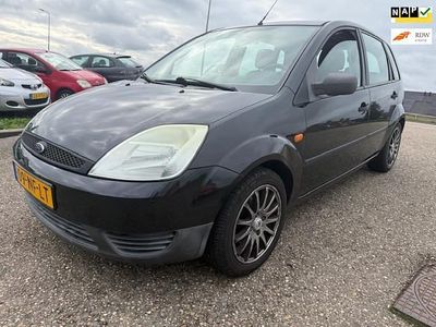 Zwart Gebruikt 2003 Ford Fiesta Ambiente Hatchback | € 1.799 (Eerlijke prijs)