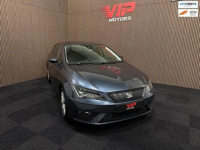 Grijs (metallic) Occasion 2018 Seat Leon Business Hatchback | € 11.495 (Eerlijke prijs)