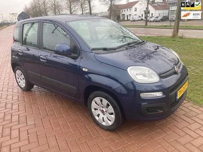 Occasion Fiat Panda Lounge 80 PK (58 kW) 2018 Blauw (metallic) Hatchback