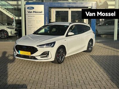 Wit Gebruikt 2023 Ford Focus ST-Line X Stationwagen | € 21.445 (Eerlijke prijs)