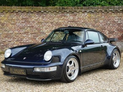 tweedehands Porsche 911 Turbo S 964 Turbo 3.3 "Night Blue" One of only 3660 Type 964 produced, Triple blue ("Night Blue") color scheme-livery, Delivered new through D'Ieteren Belgium, Well-optioned including sunroof - Sport Seats and limited slip differential, Upgrade