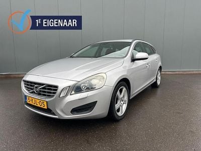 Grijs (metallic) Occasion 2012 Volvo V60 Summum Stationwagen | € 6.995 (Goede deal)