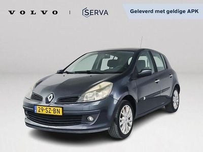 Grijs Gebruikt 2006 Renault Clio II Dynamique Hatchback | € 1.495 (Eerlijke prijs)