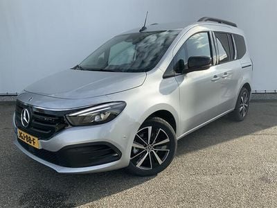 Grijs Occasion 2023 Mercedes EQT200 Advanced Plus MPV | € 23.950