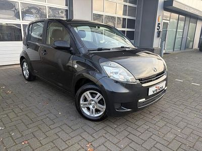 Zwart (metallic) Occasion 2009 Daihatsu Sirion Hatchback | € 2.250 (Goede deal)