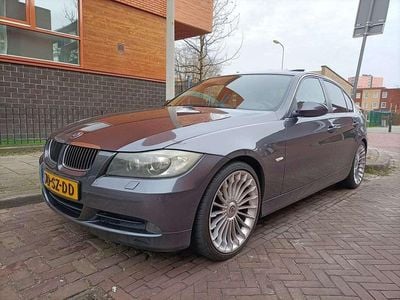 BMW 325