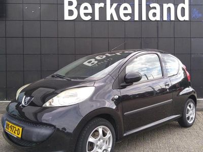 Zwart (metallic) Occasion 2006 Peugeot 107 Sport Hatchback | € 2.750 (Eerlijke prijs)