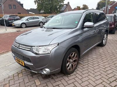 Grijs Occasion 2014 Mitsubishi Outlander Edition SUV | € 8.100 (Eerlijke prijs)