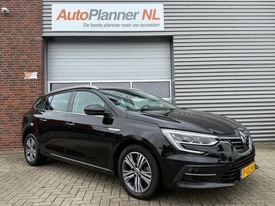 Zwart Gebruikt 2022 Renault Mégane GrandTour Intens Stationwagen | € 17.944 (Eerlijke prijs)