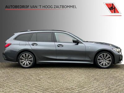 Grijs Occasion 2021 BMW 330 Executive Stationwagen | € 29.900 (Goede deal)