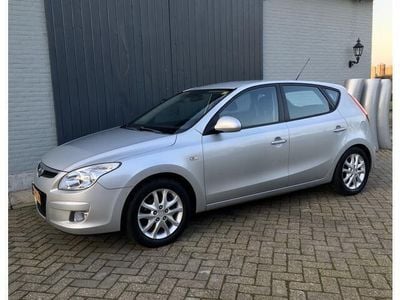 Occasion Hyundai i30 122 PK (89 kW) 2007 Grijs Hatchback