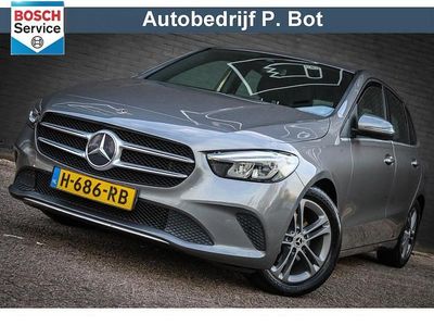 Grijs Occasion 2020 Mercedes B160 MPV | € 18.950 (Eerlijke prijs)