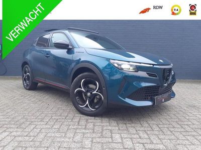 Blauw Occasion 2025 Alfa Romeo Junior Edizione Speciale SUV | € 35.950