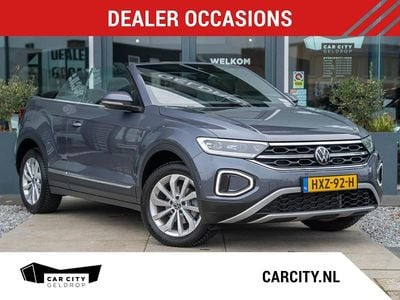 Grijs Occasion 2024 VW T-Roc Cabriolet Style Cabriolet | € 32.940 (Goede deal)