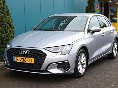 Grijs Occasion 2022 Audi A3 Proline Hatchback | € 21.850 (Goede deal)