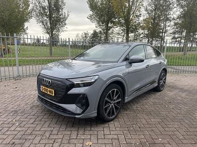 Grijs Gebruikt 2023 Audi Q4 Sportback e-tron S-Line SUV | € 23.450