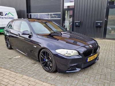 Zwart Gebruikt 2011 BMW 520 Executive Stationwagen | € 9.999 (Duur)