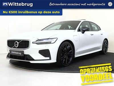 Wit Occasion 2019 Volvo S60 R-Design Sedan | € 31.425 (Eerlijke prijs)
