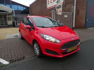 Rood Occasion 2014 Ford Fiesta Style Hatchback | € 3.950 (Eerlijke prijs)