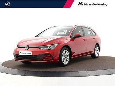 Rood Occasion 2023 VW Golf VIII Life Stationwagen | € 22.880 (Super prijs)