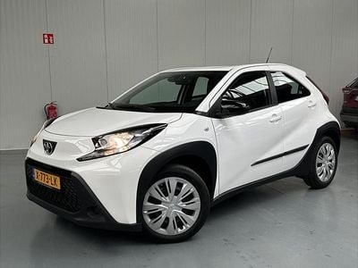 Wit Occasion 2023 Toyota Aygo X Play SUV | € 18.749 (Duur)