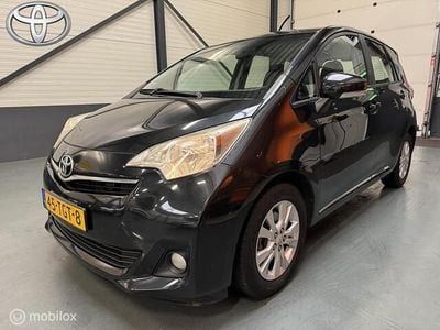 Zwart Occasion 2012 Toyota Verso-S MPV | € 5.950 (Eerlijke prijs)