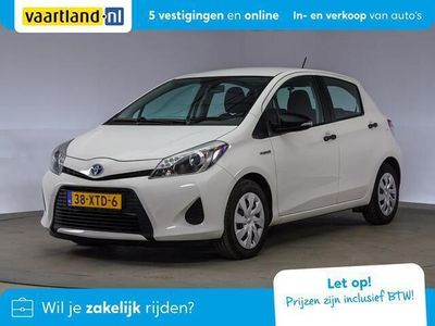 tweedehands Toyota Yaris 1.5 Full Hybrid Comfort [ Clima / cruise ]