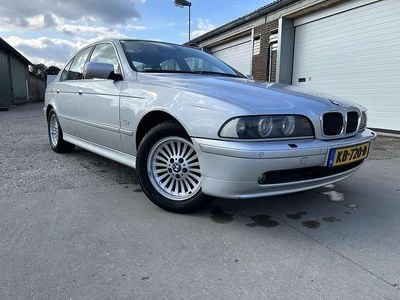 BMW 525