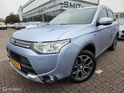 Blauw Occasion 2015 Mitsubishi Outlander SUV | € 12.950 (Goede deal)
