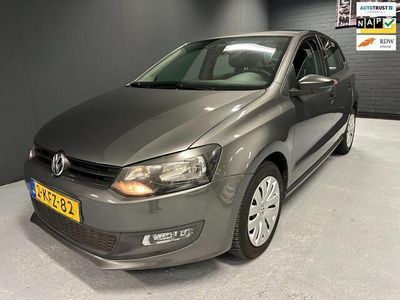Grijs Gebruikt 2013 VW Polo Hatchback | € 6.450 (Eerlijke prijs)