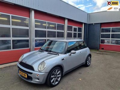 Grijs, metallic lak Gebruikt 2002 Mini ONE Hatchback | € 2.500 (Duur)